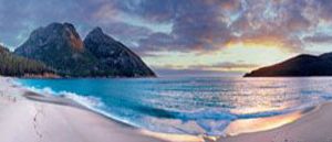Black-frame-with-drop-line-Sunrise-Wineglass-bay